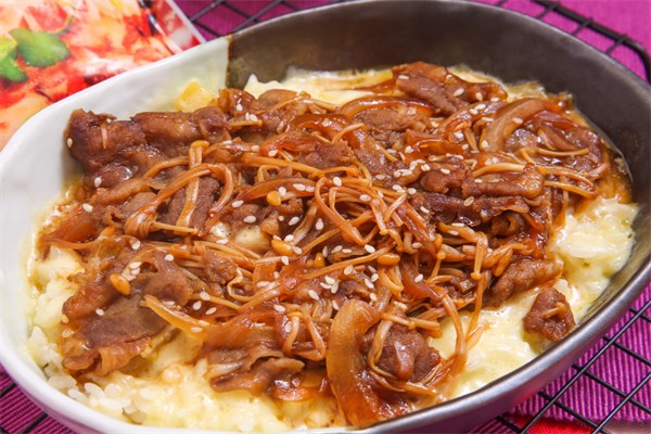 金牛座香锅米饭