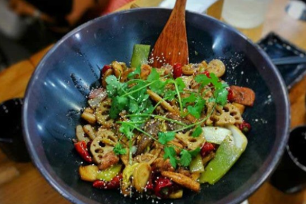 赤鼎麻辣锅加盟