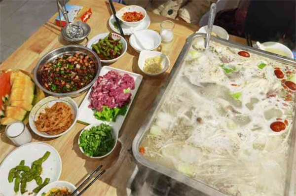 符氏鲜羊肉碳炉