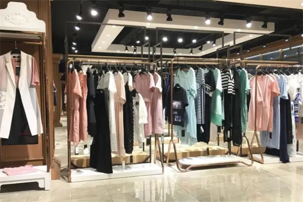 名品汇女装折扣店