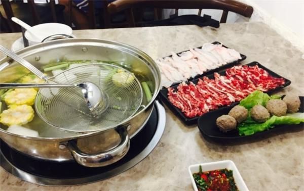 鸿记潮汕牛肉火锅