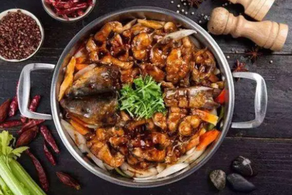 一味焖鲜圣焖锅加盟