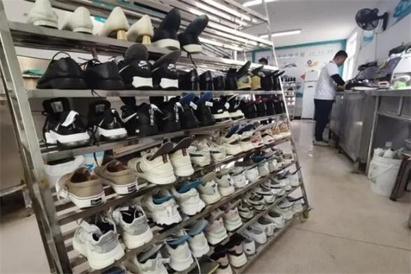 一休洗鞋店