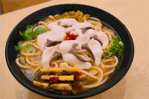 川里飘香酸菜鱼米线