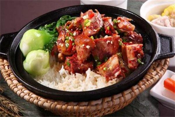 忆鲜香煲仔饭加盟
