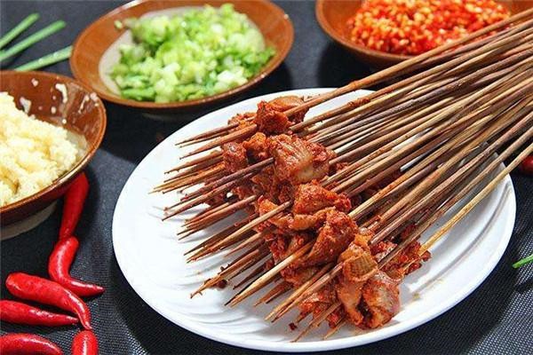 小竹签串串香加盟