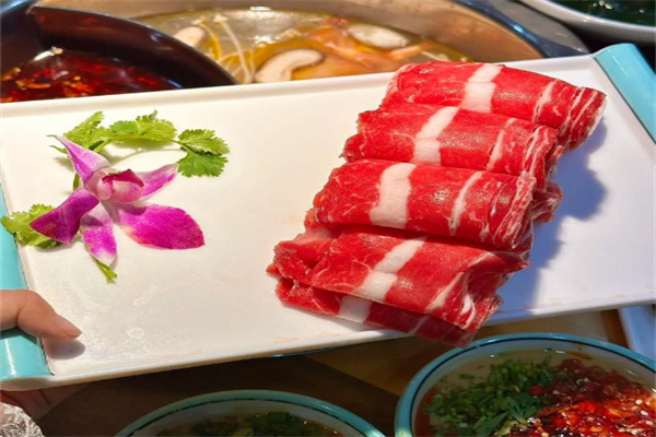 红花嘴豆花牛肉火锅