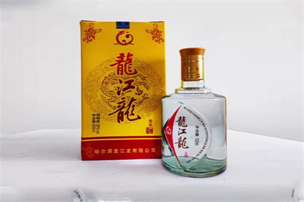 龙江龙白酒