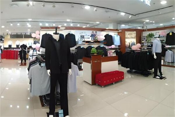 沐兰哚精品女装