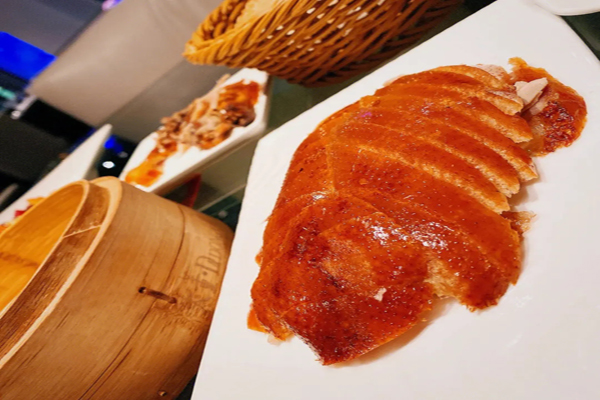 酥不腻烤鸭加盟