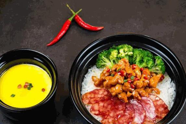 吉食煲仔饭加盟