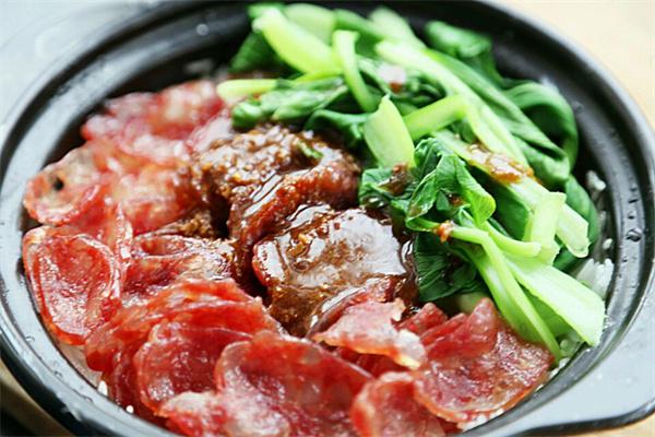 小鑫煲仔饭加盟