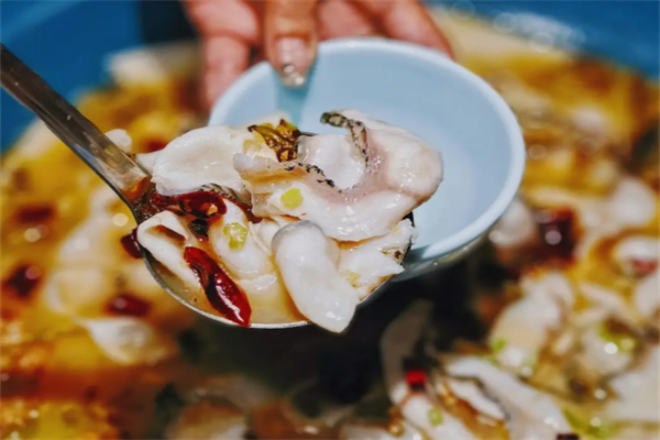 鸿运酸菜鱼馆