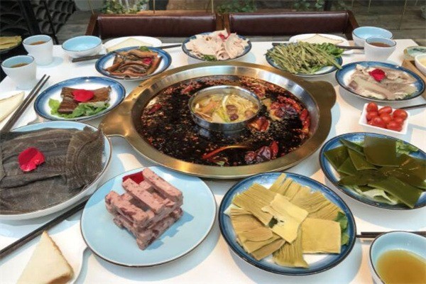 源泉火锅招商加盟