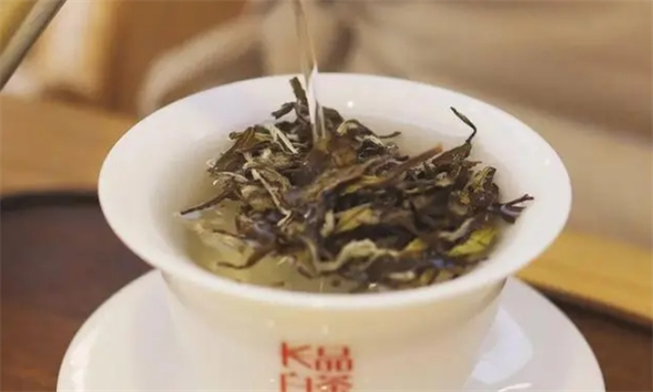 长品白茶