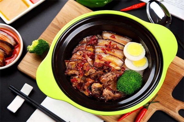 够呛煲仔饭加盟