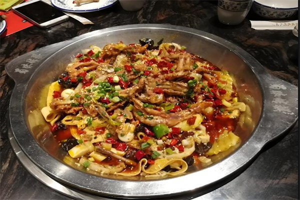 吴大师鸭爪爪火锅店