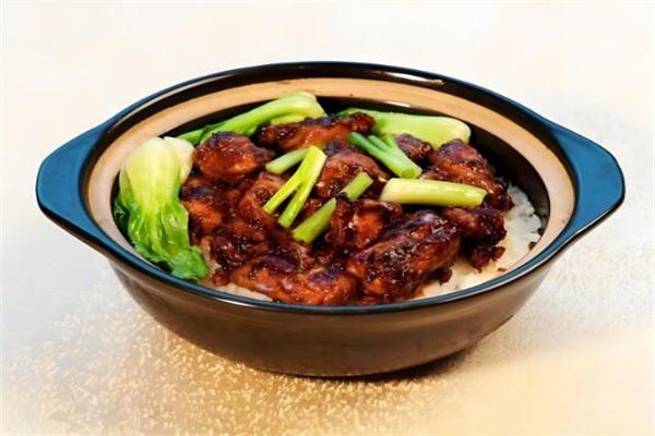 香满居煲仔饭店