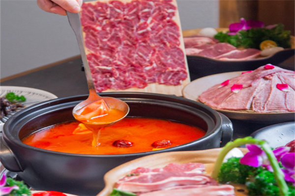 叉图牛肉火锅