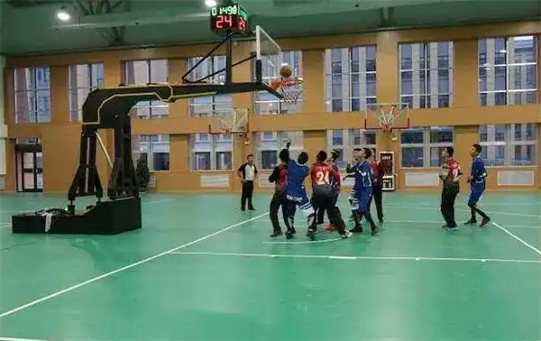 北师大篮球班
