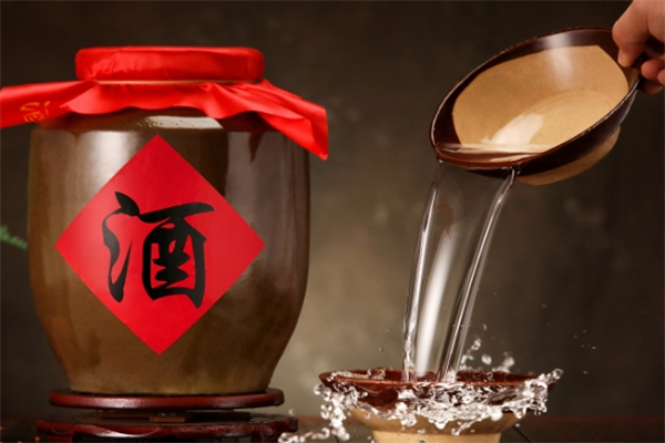 至睿白酒