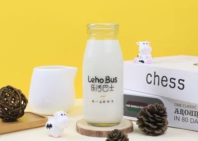 乐活巴士酸奶
