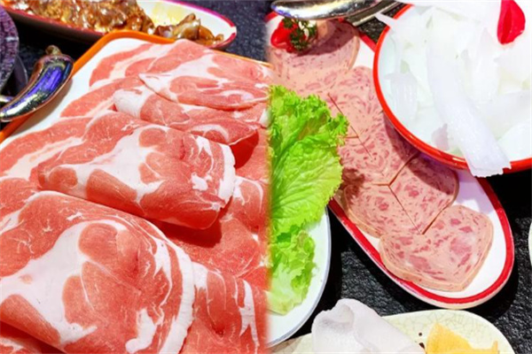 就八桌牛排火锅