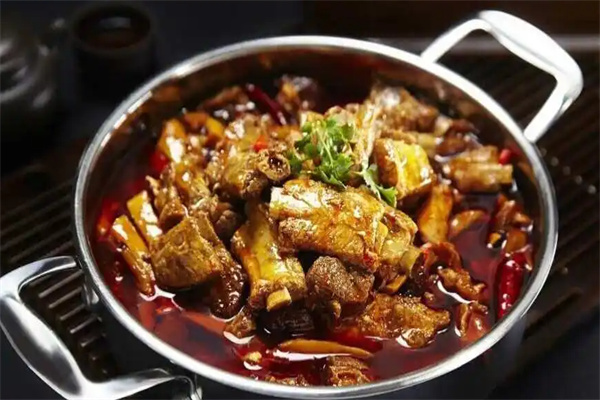 筋头巴脑火锅店