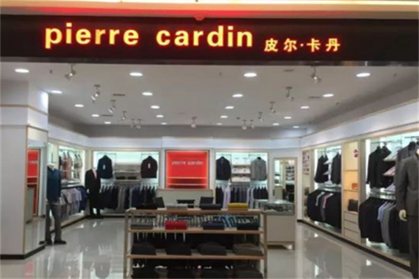 /皮尔卡丹服装
