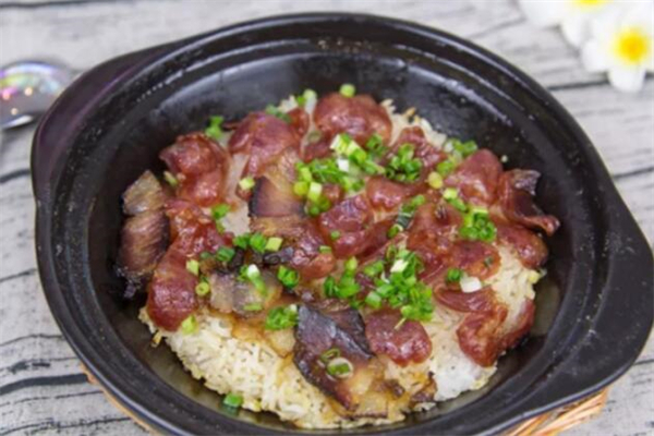 新记港式煲仔饭
