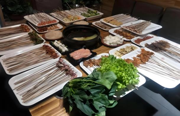 轩货牛肉串串香