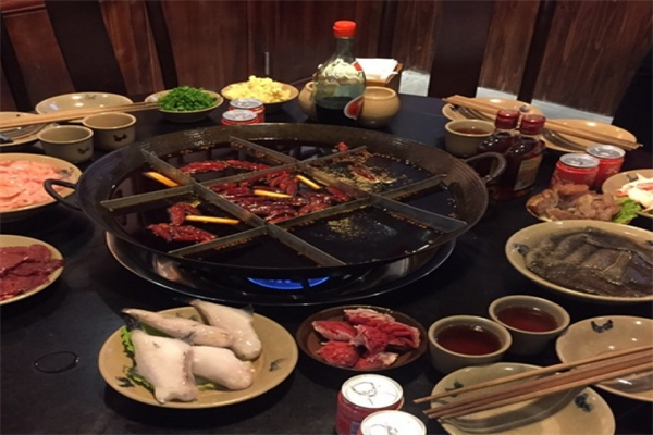 重庆土灶老火锅