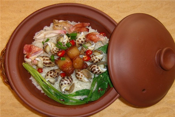子健煲仔饭加盟