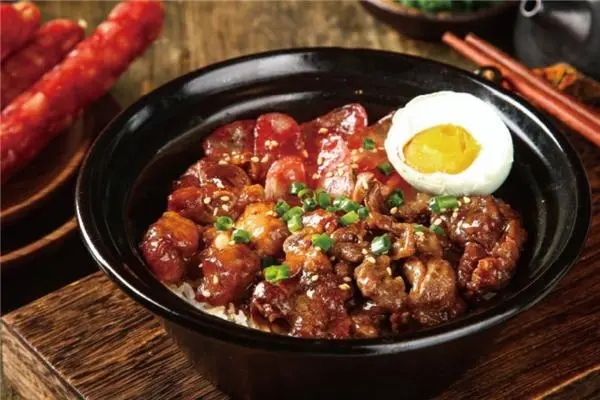 满庭芳煲仔饭加盟