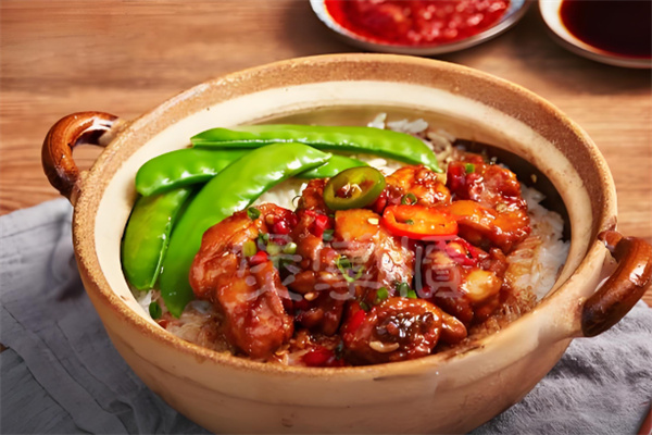 桃子煲仔饭加盟