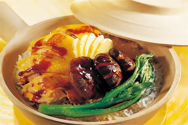 桃子煲仔饭加盟