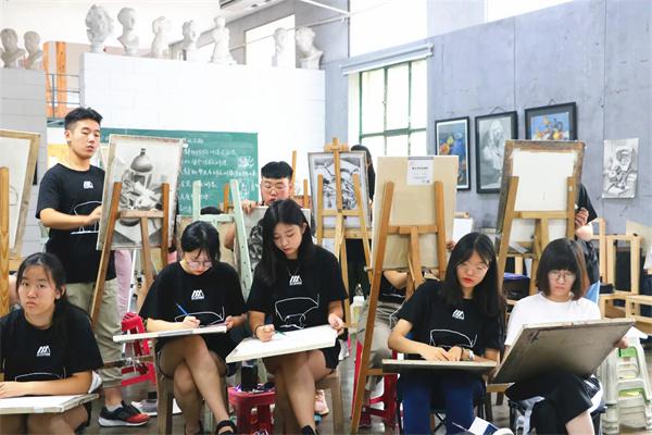 阿蔡美术招商加盟