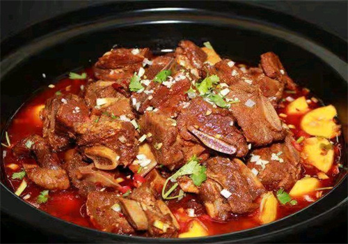 大角牛牛排牛尾一锅香加盟