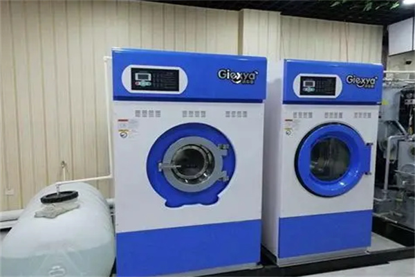小丫洗衣
