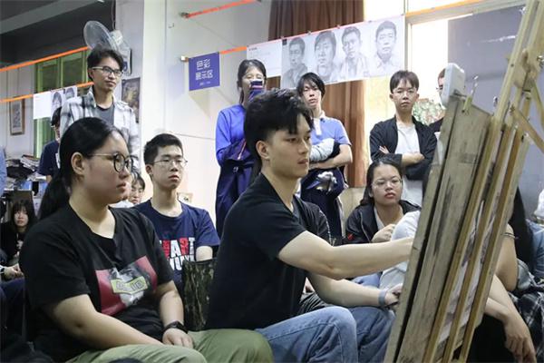 阿蔡美术招商加盟