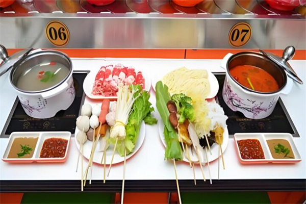 佰味捞旋转小火锅