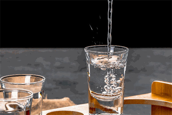 江香品悦白酒