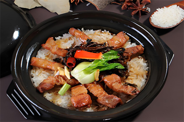 煲来饱去功夫煲仔