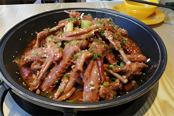 恋鸭锅鸭爪爪