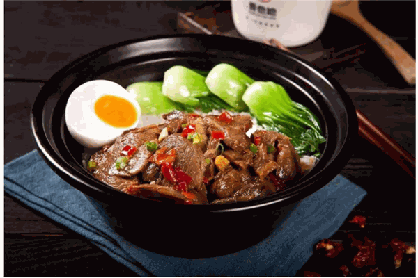 火烧云煲仔饭加盟