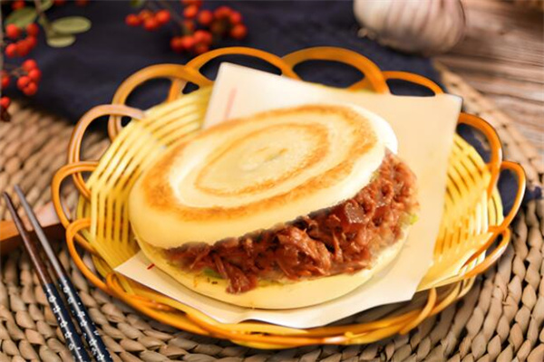 汤记腊汁肉夹馍