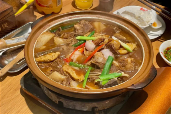 爱上牛腩火锅