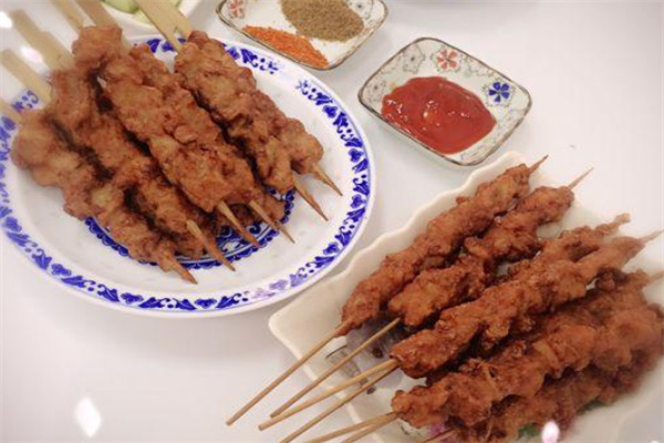 王小串加盟