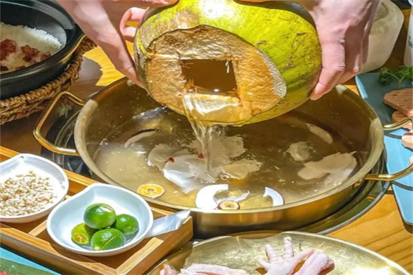 三只椰子鸡