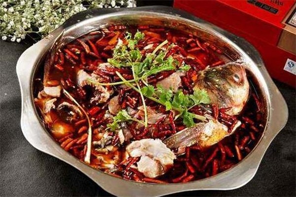 爱上鱼火锅店